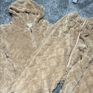 Cozy Tan Faux Fur Hoodie and Pants Set
